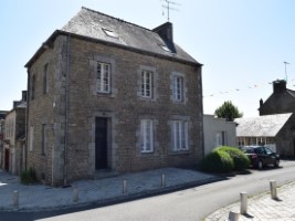 Maison 8 Pièces + Dépendance 22480 Saint-Nicolas-du-Pélem